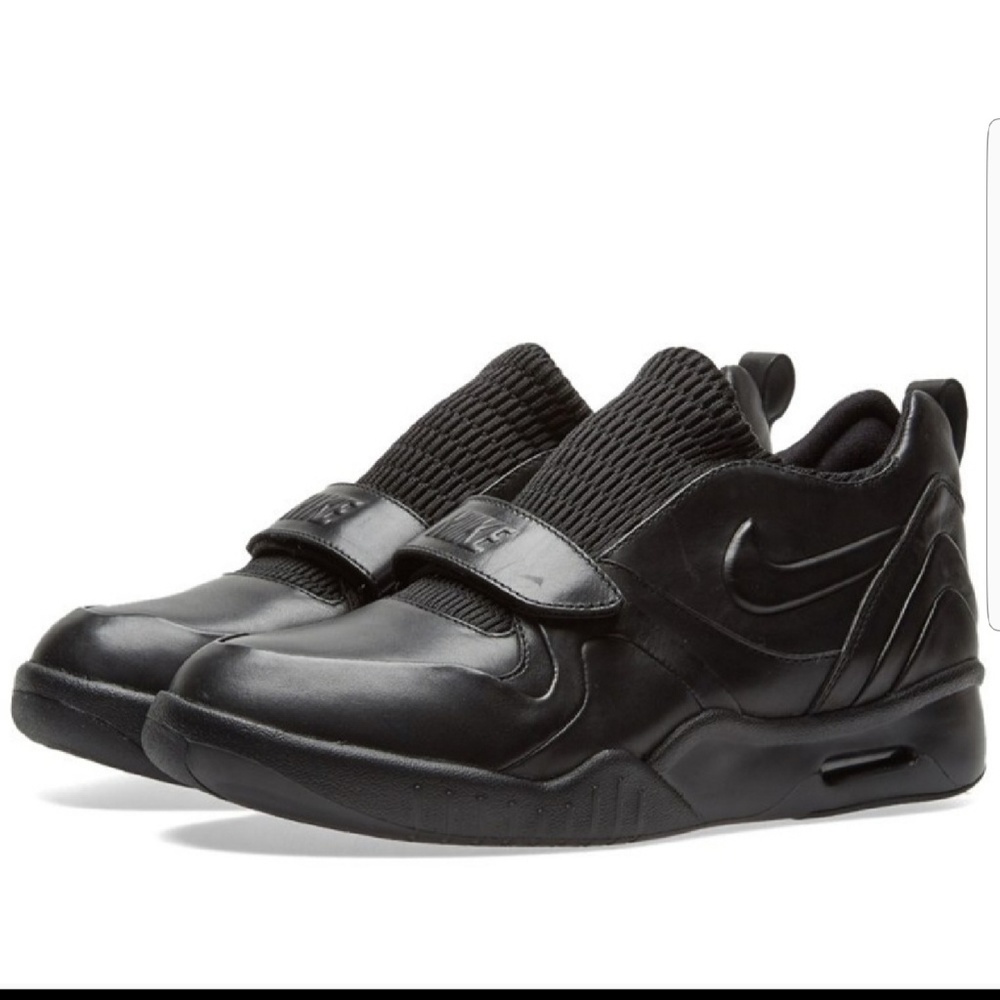 Nike Air Tech Challenge XVII